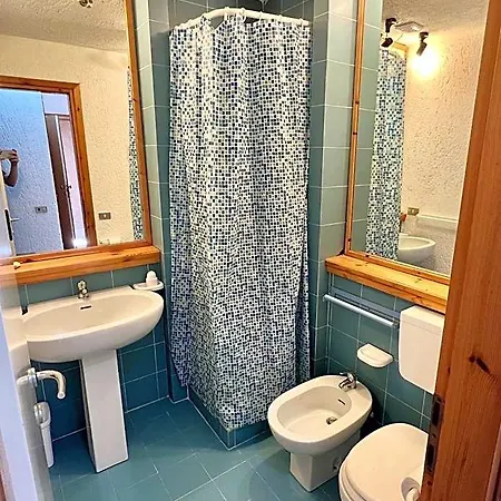 Hotel With Panoramic View In Cugnana 3*